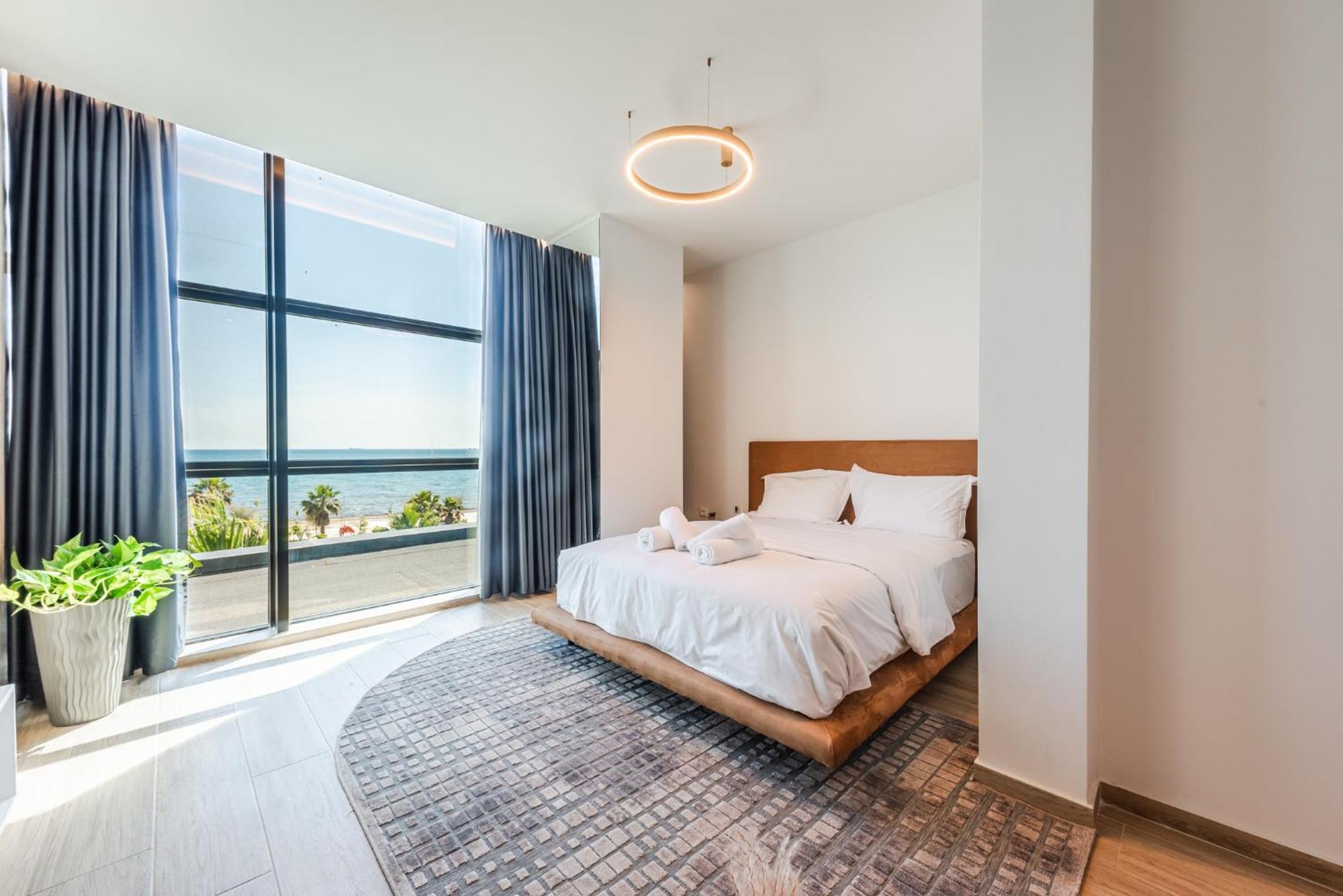 Marina Luxury Suites By Ps Durrës Exteriör bild