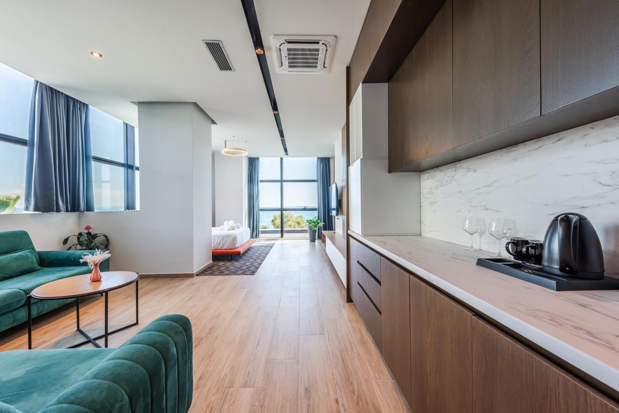 Marina Luxury Suites By Ps Durrës Exteriör bild