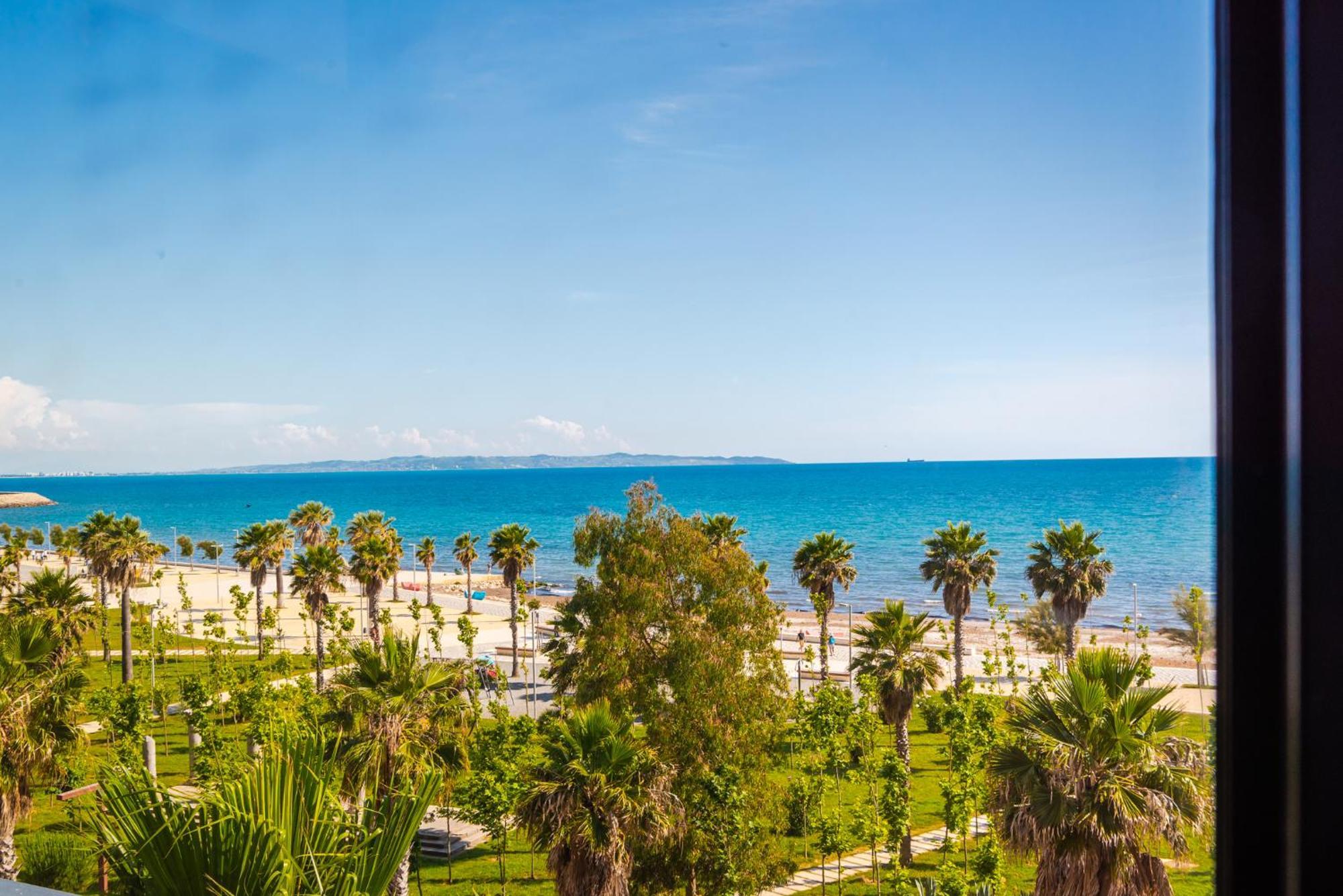 Marina Luxury Suites By Ps Durrës Exteriör bild