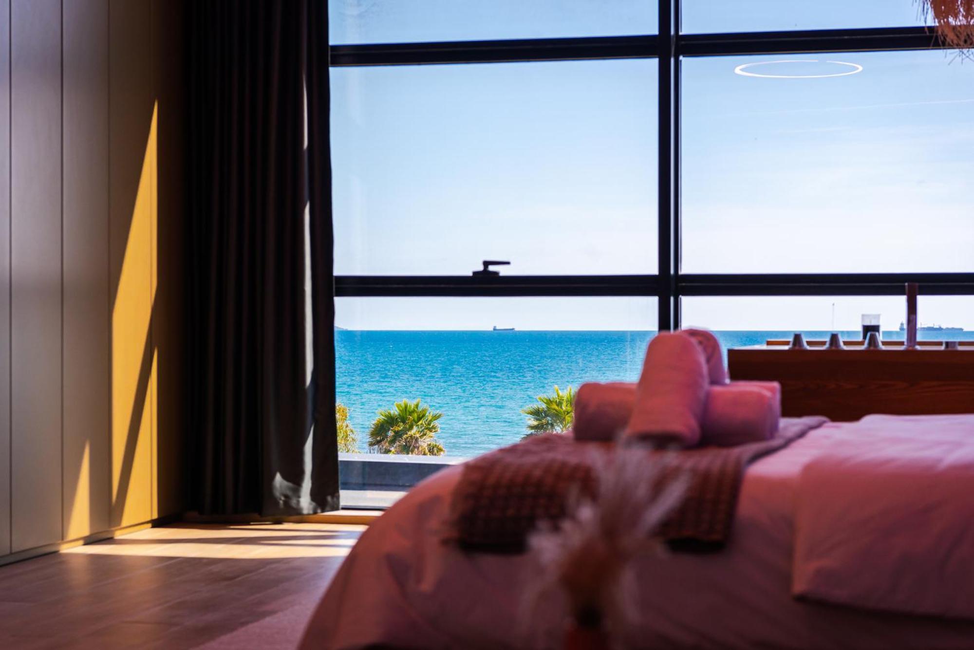 Marina Luxury Suites By Ps Durrës Exteriör bild