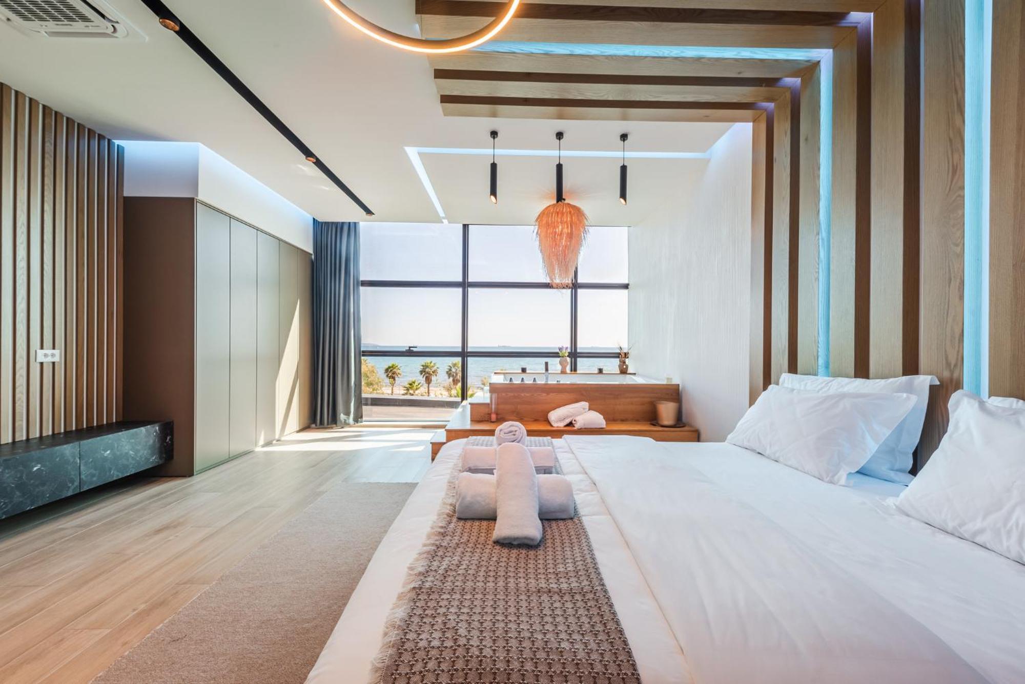 Marina Luxury Suites By Ps Durrës Exteriör bild
