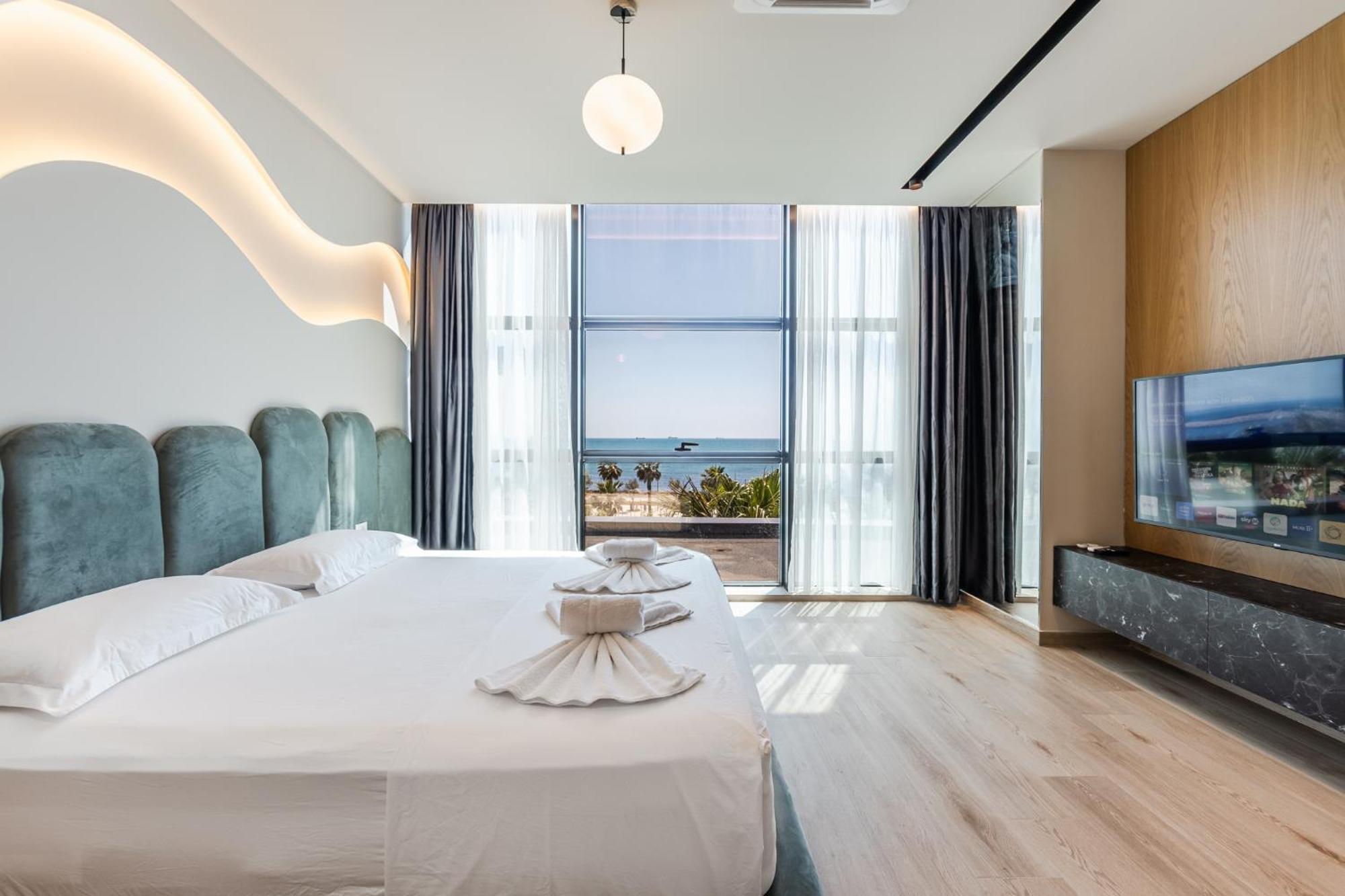 Marina Luxury Suites By Ps Durrës Exteriör bild